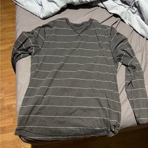 Old Navy Gray Long Sleeve Tee with Stripes